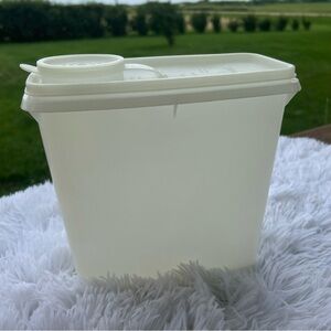 🩶5/$30 Vintage Tupperware Cereal Keeper Storage Container with Spout, Cap, Lid